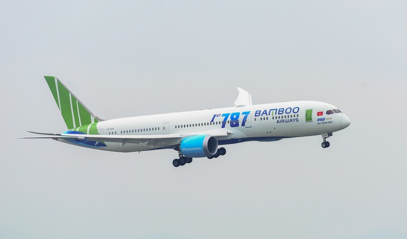 Máy bay Boeing 787-9 Dreamliner “Ha Long Bay”. 