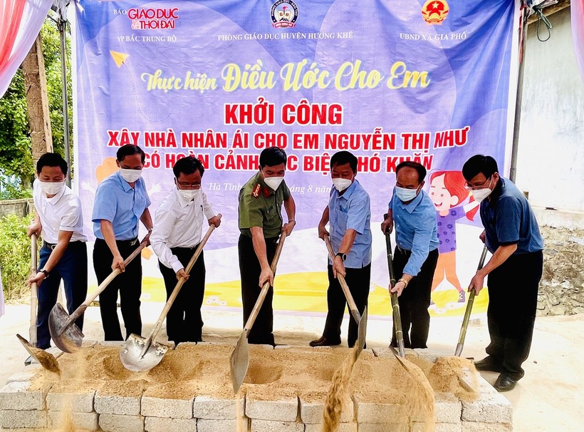  Khởi công xây nhà nhân ái tại huyện miền núi Hương Khê