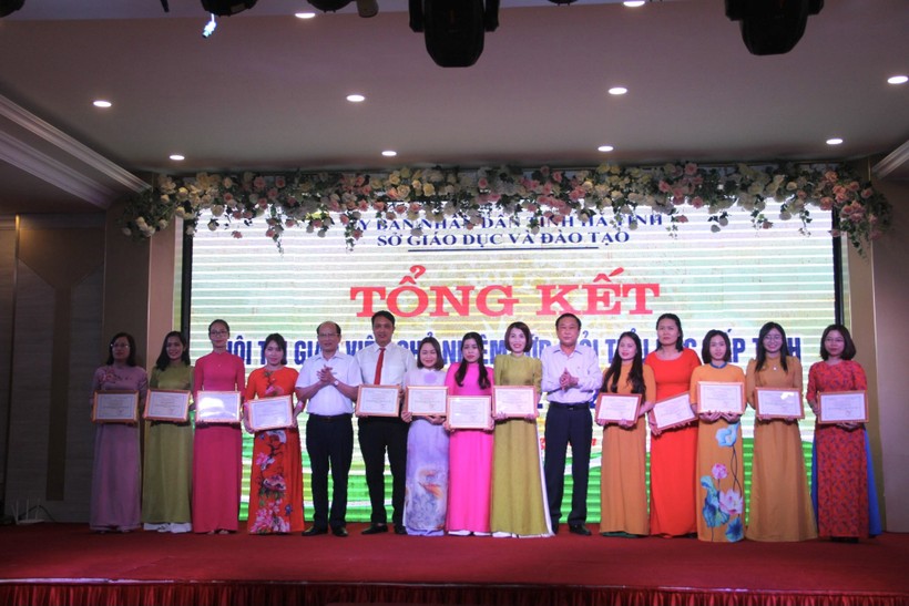 Hà Tĩnh công nhận 111 giáo viên chủ nhiệm giỏi tiểu học ảnh 7