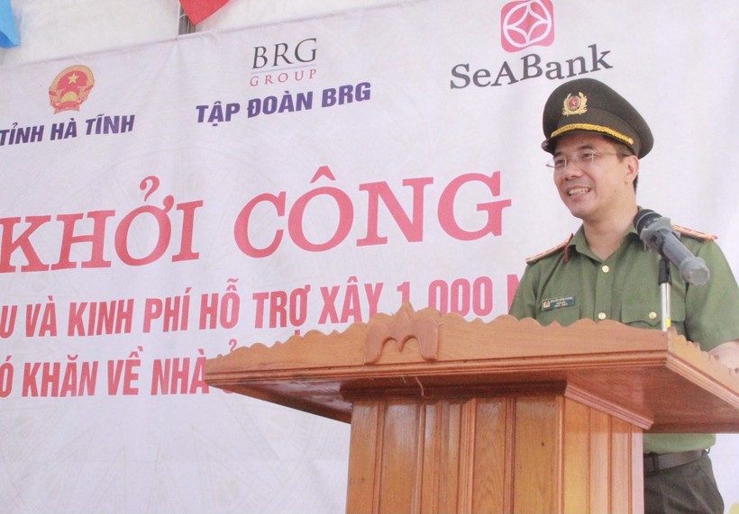 Bộ Công an trao tặng 1.000 ngôi nhà cho các hộ khó khăn ở Hà Tĩnh ảnh 3