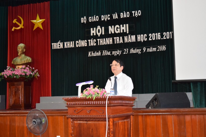 Thứ trưởng Bộ GD&ĐT Phạm Mạnh Hùng phát biểu chỉ đạo tại hội nghị