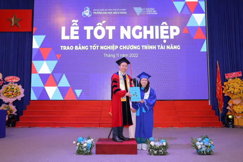 Hơn 2.800 học viên, sinh viên Trường ĐH Bách khoa TPHCM nhận bằng tốt nghiệp ảnh 1