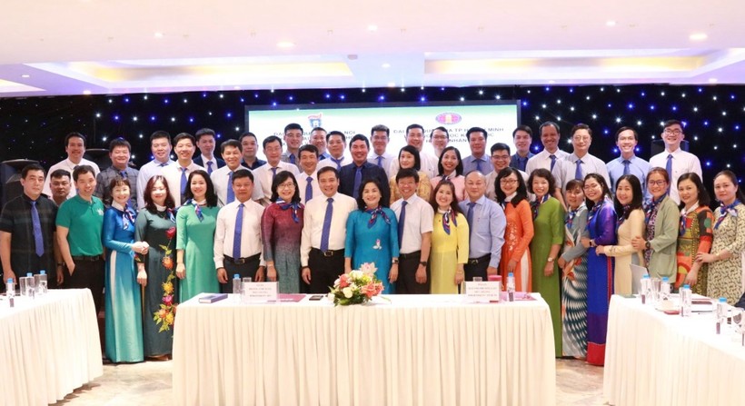 Hai trường ĐH KHXH&NV Hà Nội - TPHCM bàn thảo hợp tác chiến lược ảnh 2