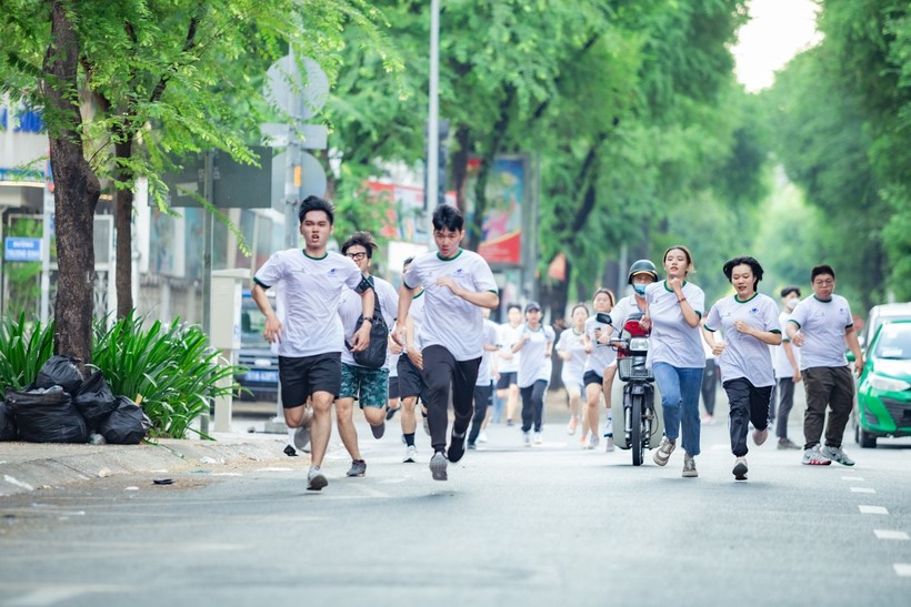 Hơn 2.500 người tham gia Giải Việt dã của Trường ĐH Mở TPHCM ảnh 1