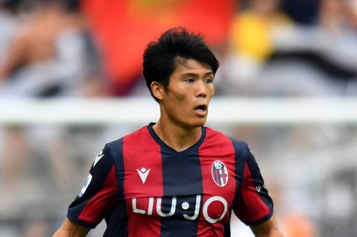 Tomiyasu trở thành tân binh thứ 6 của Arsenal ở chợ hè 2021.