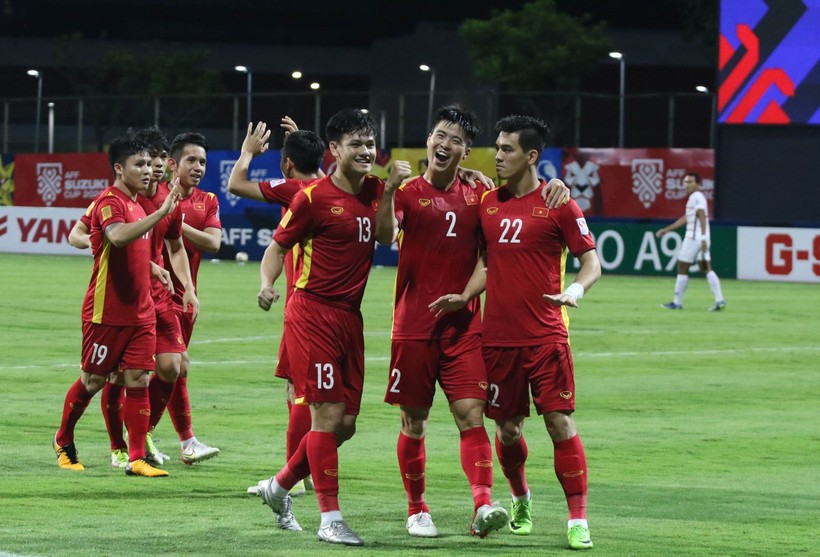 Tuyển Việt Nam sẽ đụng độ Thái Lan ở bán kết AFF Cup 