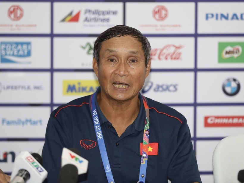 HLV Mai Đức Chung giúp tuyển nữ Việt Nam có vé dự World Cup 2023.