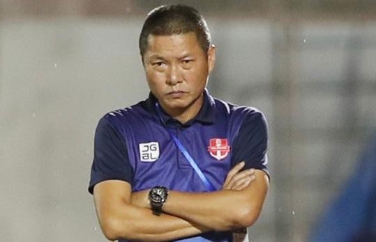 HLV Chu Đình Nghiêm khiêm tốn sau trận thắng Hà Nội ở vòng 21.