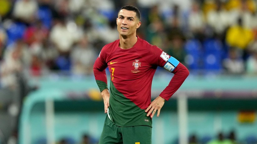 Ronaldo dần đánh mất niềm tin nơi người hâm mộ sau phong độ tệ hại.