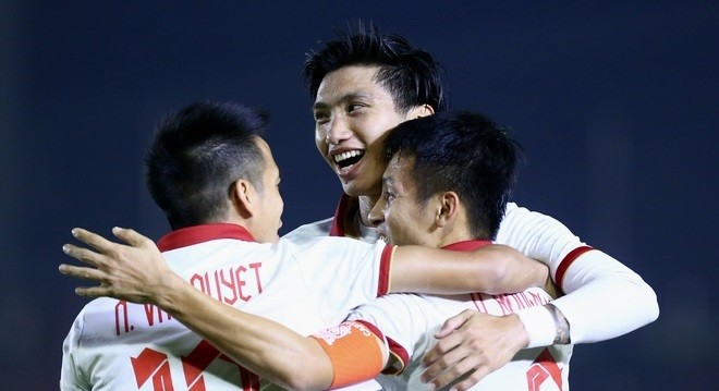 Tuyển Việt Nam giành chiến thắng ấn tượng trước Lào ở trận ra quân AFF Cup.