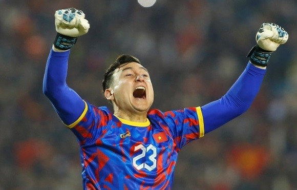 Đặng Văn Lâm được báo chí Hàn Quốc ngợi khen sau trận thắng Malaysia.
