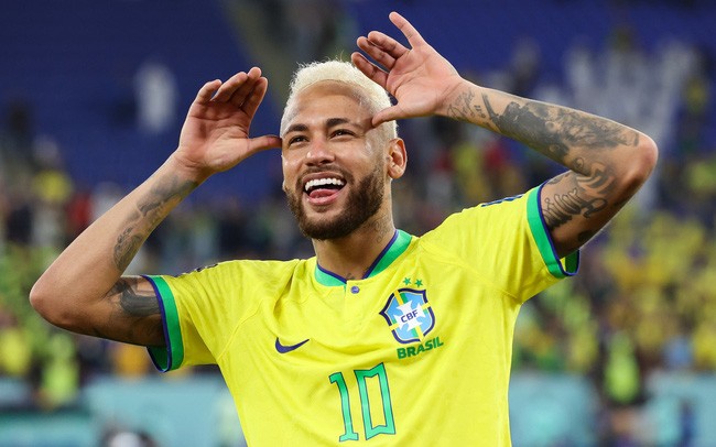 Neymar hào hứng trước thông tin HLV Ancelotti có thể dẫn dắt tuyển Brazil.