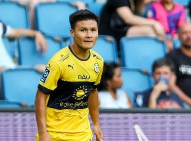 Quang Hải nhận gần gần 20 triệu đồng/tuần ở Pau FC.