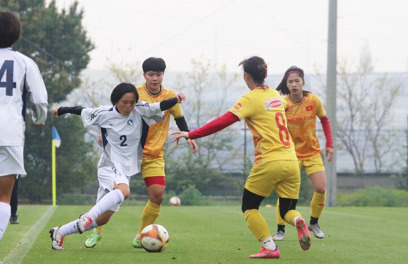 Tuyển nữ Việt Nam có chiến thắng ấn tượng trong trận đấu tập đầu tiên ở Nhật Bản.