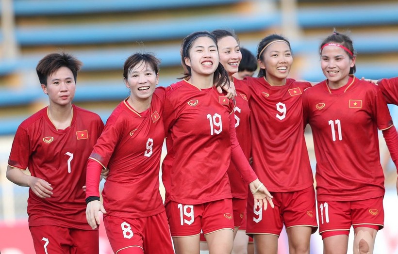 Tuyển nữ Việt Nam sáng cửa vào bán kết sau trận thắng Myanmar.