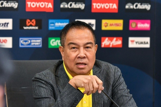 Chủ tịch Liên đoàn bóng đá Thái Lan được khuyên từ chức sau thất bại của đội nhà ở SEA Games.