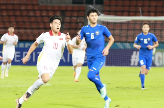 U17 Việt Nam sớm dừng bước ở U17 châu Á sau trận thua Uzbekistan.