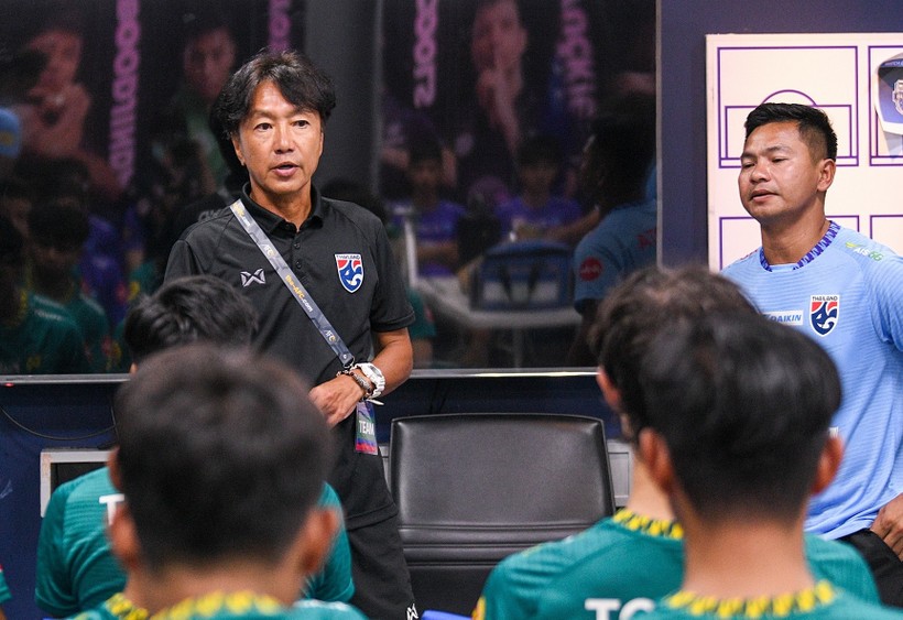 HLV Toshiya Miura chia tay bóng đá trẻ Thái Lan sau 6 tháng gắn bó.