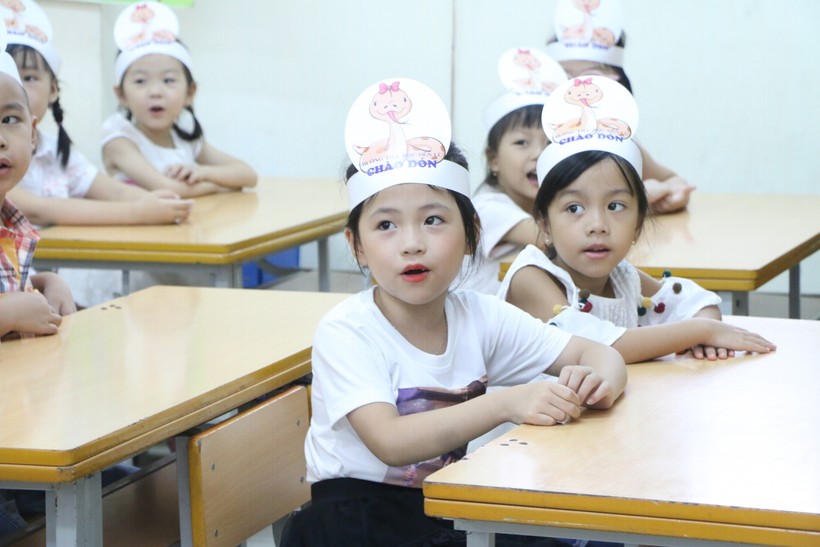 Trong bối cảnh hiện nay tại Hà Nội, học sinh lớp 1, 2 không bắt buộc phải đến trường làm bài kiểm tra học kỳ. 