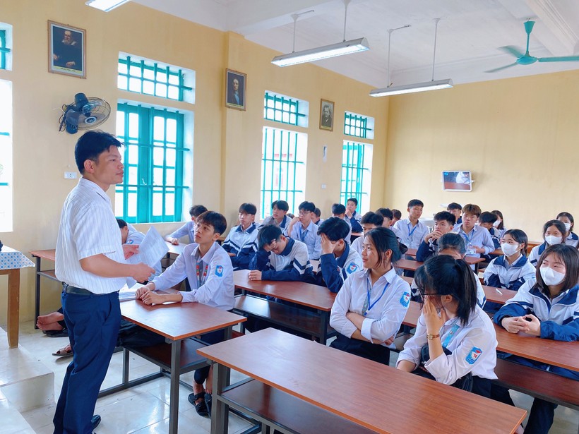 Nam Định đẩy mạnh ôn tập cho học sinh cuối cấp ảnh 4