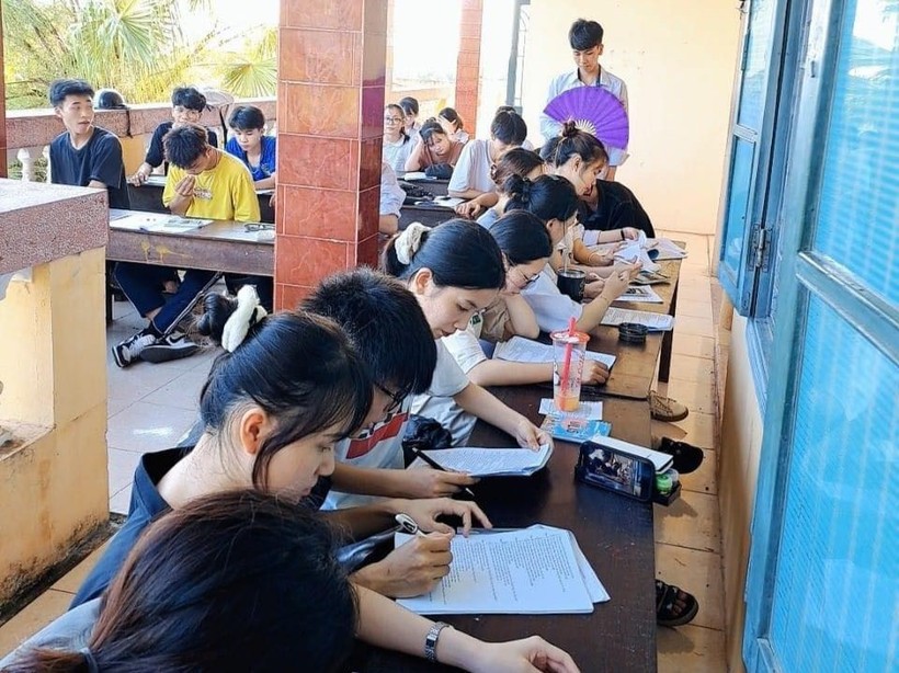 Nam Định huy động 3.900 nhân sự tham gia hỗ trợ kỳ thi vào lớp 10 ảnh 1