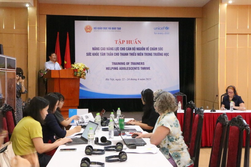 Tập huấn nâng cao năng lực cho cán bộ về chăm sóc sức khỏe tâm thần cho thanh thiếu niên trong trường học tại Hà Nội kéo dài từ ngày 22 - 24/6. 