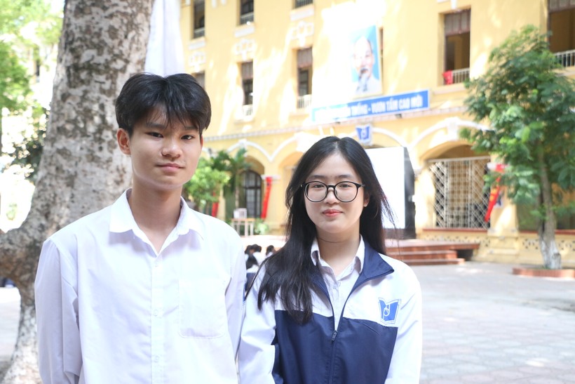 Phan Khánh Đăng và Trần Hoàng Vân Anh, học sinh lớp 11 Trường THPT Phan Đình Phùng (Hà Nội) cho biết, mình đều sẵn sàng kế hoạch học tập để chuẩn bị cho kỳ thi tốt nghiệp THPT từ 2025.