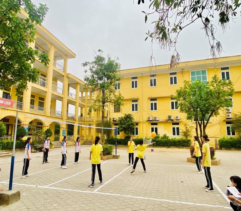 Học sinh hăng hái tham gia các hoạt động thể dục thể thao tại trường.