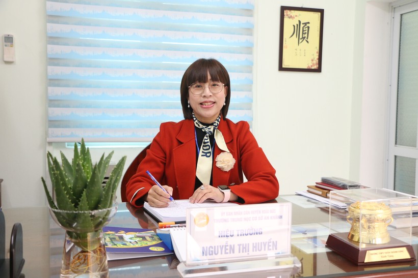 Cô Huyền giữ cương vị Hiệu trưởng nhà trường từ năm 2017 đến nay.