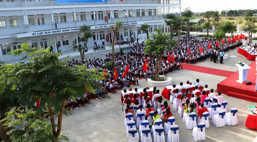Ninh Thuận: Tổ chức chào cờ tại lớp khi bắt đầu học lại