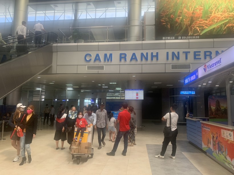 Sân bay Cam Ranh đón 11 chuyến bay từ Hàn Quốc
