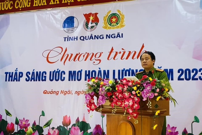 Đại tá Hoàng Anh Tuấn, Phó Giám đốc Công an tỉnh Quảng Ngãi phát biểu tại chương trình. ảnh 2