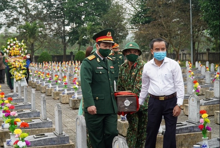 Các hài cốt liệt sĩ được an táng tại Nghĩa trang liệt sĩ xã Cam Nghĩa