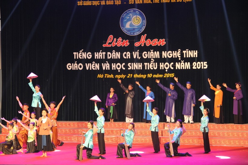 Hà Tĩnh:  Liên hoan Tiếng hát dân cac ví, giặm giáo viên và học sinh tiểu học
