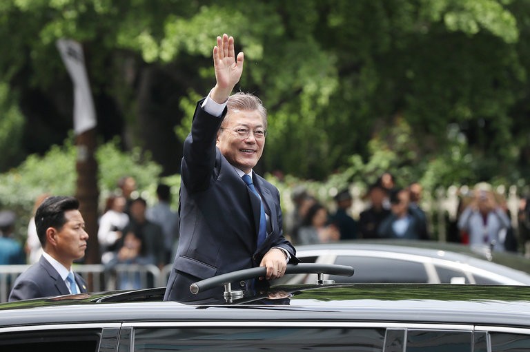 Tân tổng thống Hàn Quốc:  Nan giải giữa ngã ba đường