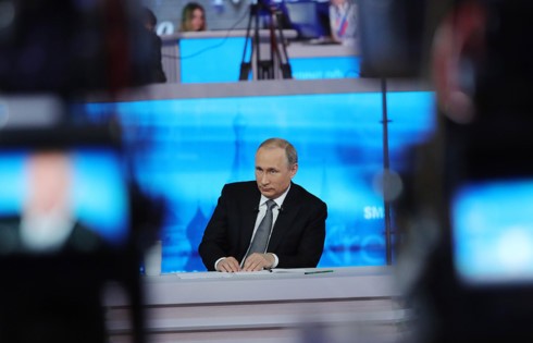 Tổng thống Nga Putin trả lời trực tuyến người dân