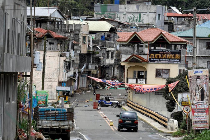 Hàng trăm con tin đang sống cảnh lầm than ở Marawi