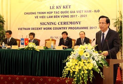 Bộ trưởng Bộ LĐ-TB&XH Đào Ngọc Dung phát biểu tại lễ ký kết