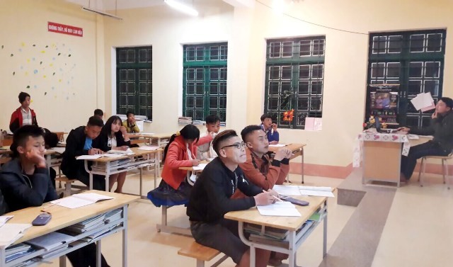 Các thí sinh Lào Cai trong giờ ôn thi THPT quốc gia