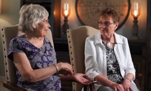 Sau 72 năm, người phụ nữ mới biết vì sao mình "lạc loài" trong nhà