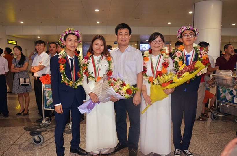 Đoàn học sinh Việt Nam ghi dấu ấn tại Olympic Sinh học Quốc tế