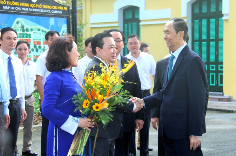 Chủ tịch nước dự khai giảng tại Trường THPT Chu Văn An (Hà Nội)