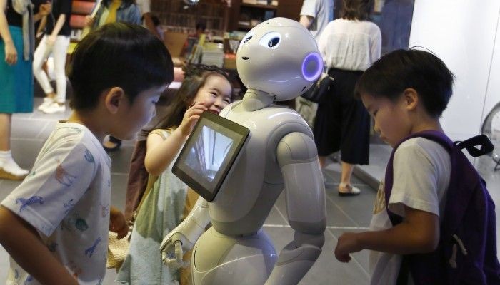 Học sinh tiểu học tại Nhật Bản được thử nghiệm học tiếng Anh với robot