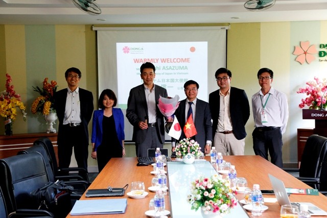 Công sứ Nhật Bản Shinichi Asazuma thăm và làm việc với Trường ĐH Đông Á (Đà Nẵng).