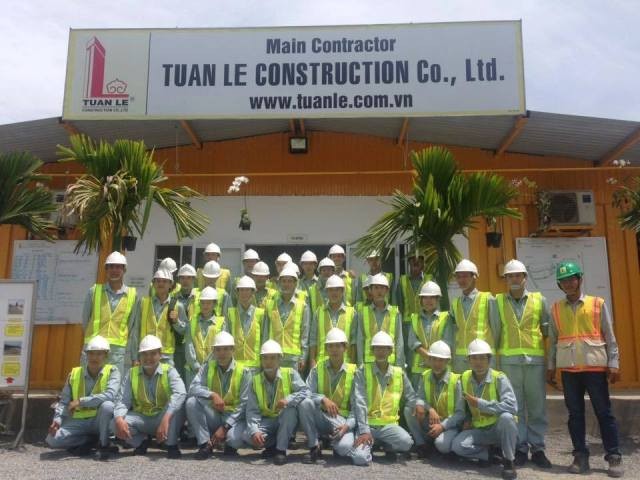 Sinh viên ngành Kỹ thuật cơ sở hạ tầng học tập tại công ty Tuấn Lê, TP Đà Nẵng (Công ty có vốn đầu tư của nước ngoài)