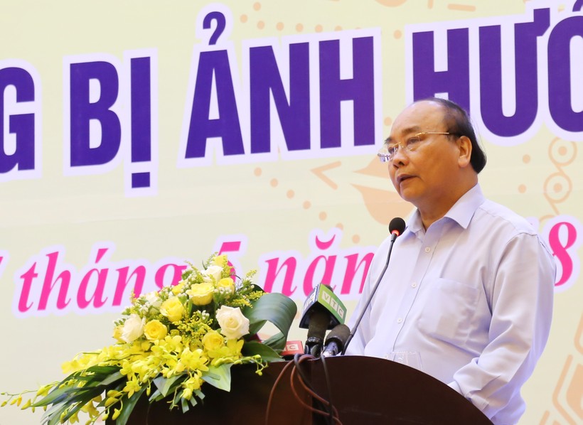 Thủ tướng Nguyễn Xuân Phúc phát biểu tại hội nghị

