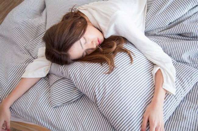 6 tác hại đáng sợ khi cố thức khuya hoặc không ngủ đủ giấc