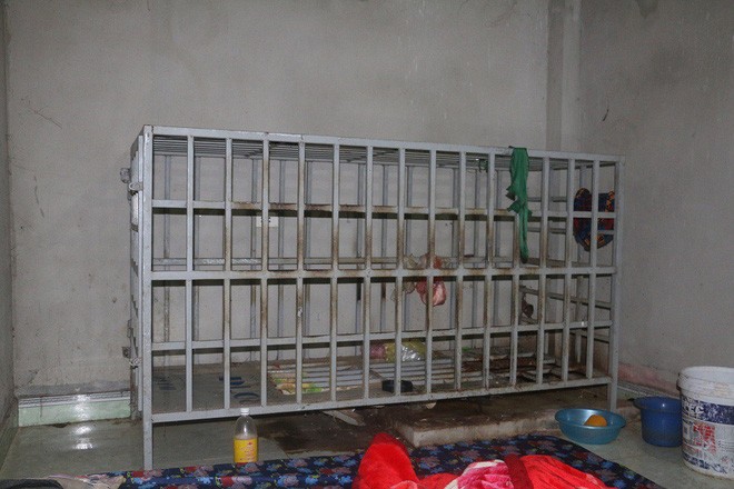 Vụ chồng bị vợ nhốt vào lồng sắt ở Thanh Hóa: Xuất hiện nhiều tình tiết mới khó tin