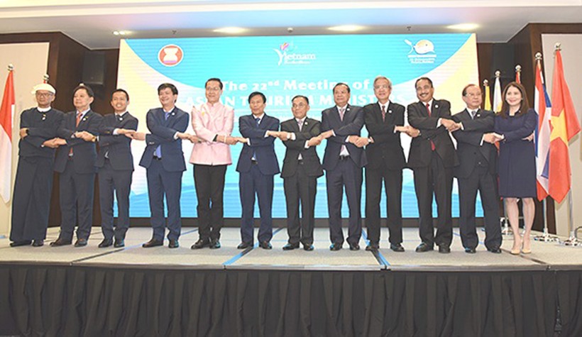 Các Bộ trưởng Du lịch, lãnh đạo cơ quan du lịch các quốc gia ASEAN lại lễ khai mạc Hội nghị