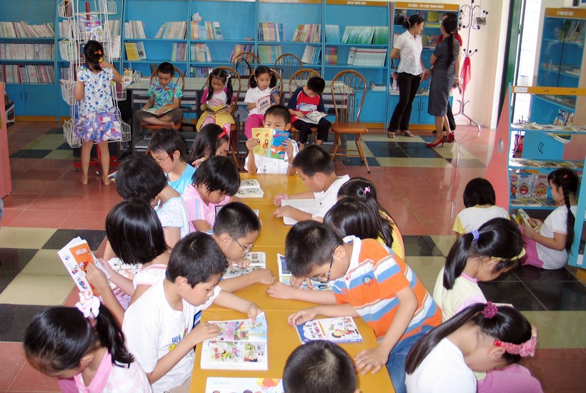 Thư viện trường học đóng vai trò quan trọng trong việc xây dựng văn hóa đọc cho thế hệ trẻ (trong ảnh: Thư viện mở tại Trường TH Lý Thái Tổ - Hà Nội). Ảnh: Hữu Cường